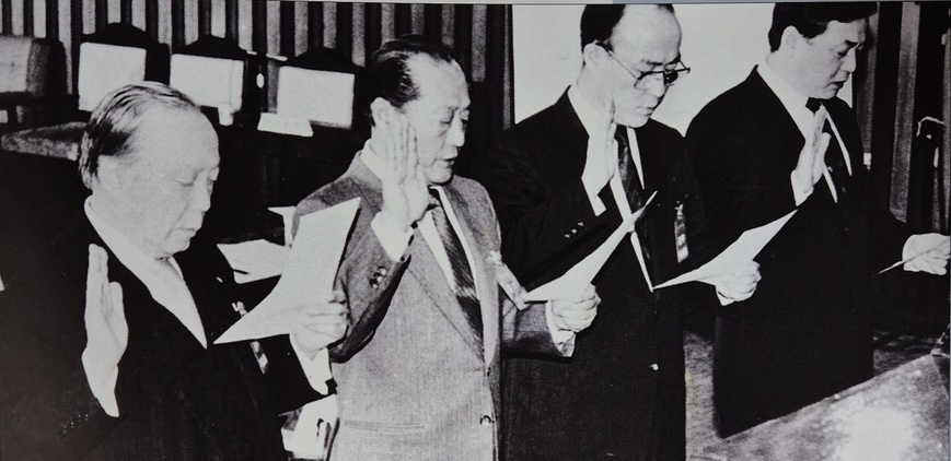 사주들 불러낸 '88년 언론청문회'… 조선, 당시 1면에 사과 사설