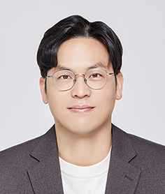 언론사 대형 전광판 사업 확장, 수익을 넘어 시민의 미디어로