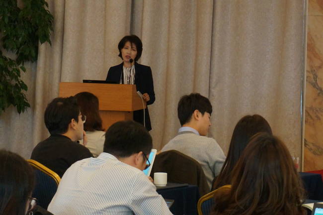 변신원 한국양성평등교육진흥원 교수가 강의를 진행하고 있다.