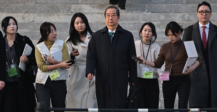 '3대 특검' 재판 몰린 서초동… 발생 정리만 해도 하루가 모자라