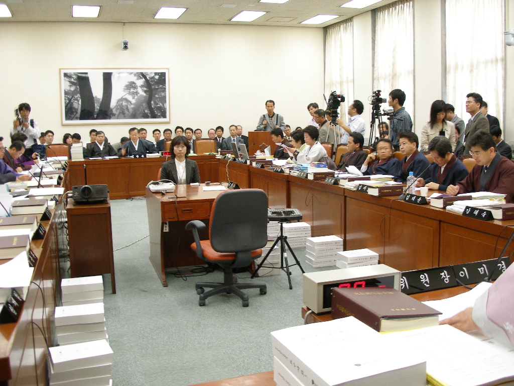 22일 국회에서 열린 2005년도 문화관광부 국정감사 장면.